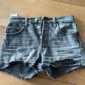 Levi 501 black denim shorts size 24